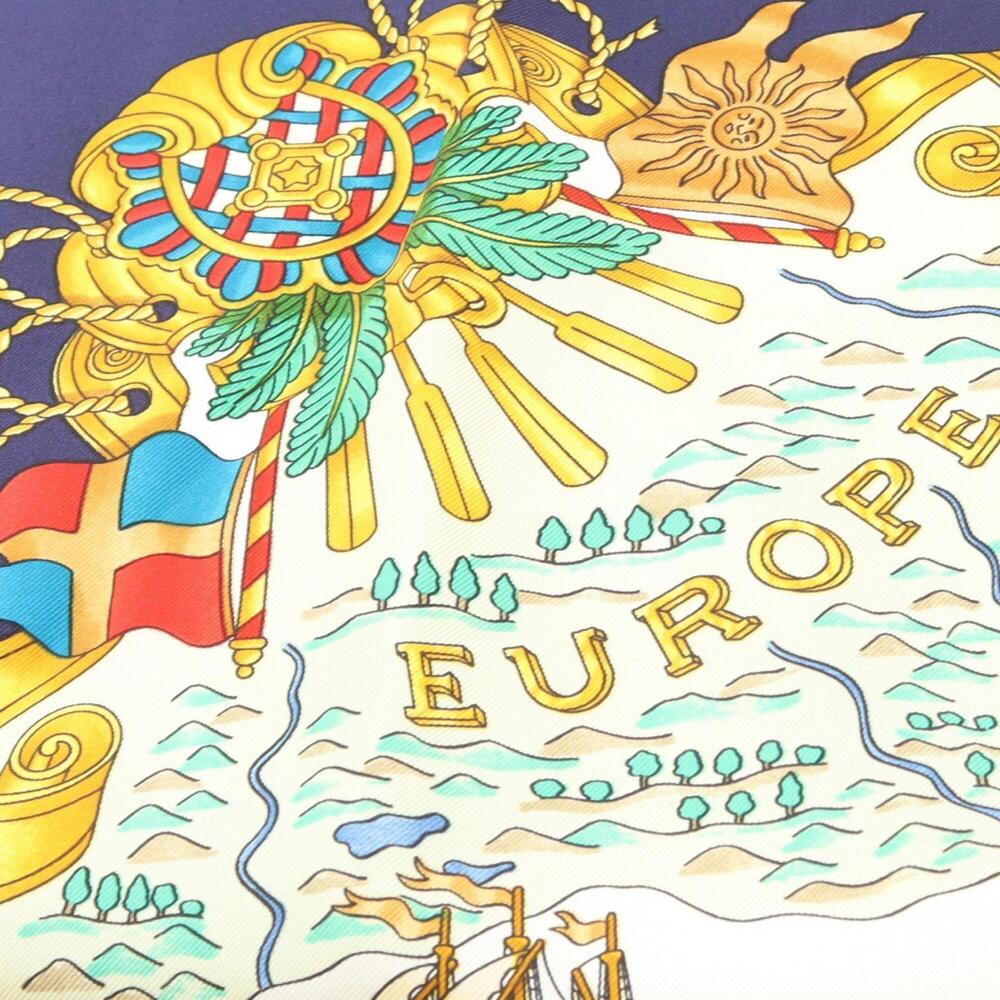 HERMES White Silk Scarf - Picture 6 of 6